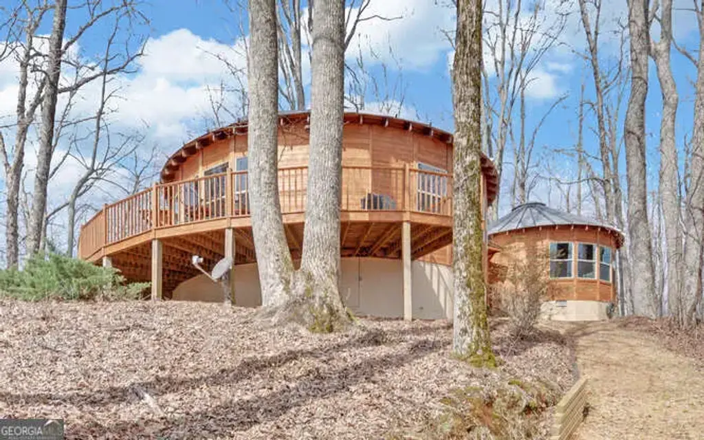 279 Collins Creek Road, Hiawassee