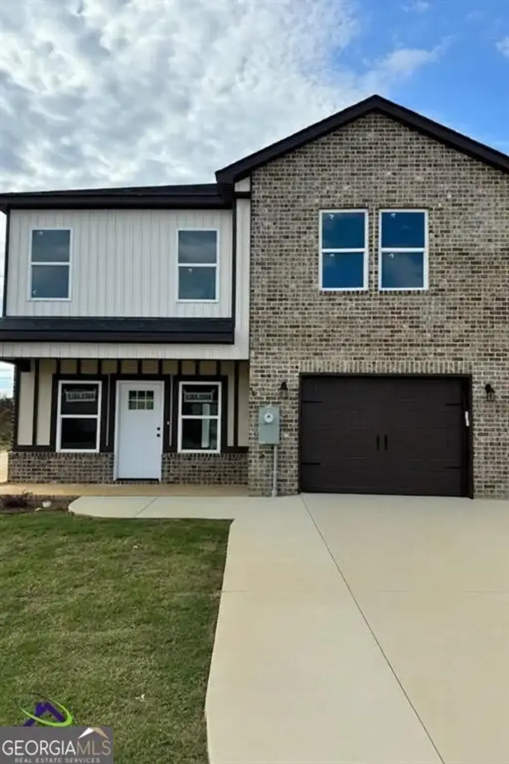258 Beau Claire Circle, Byron