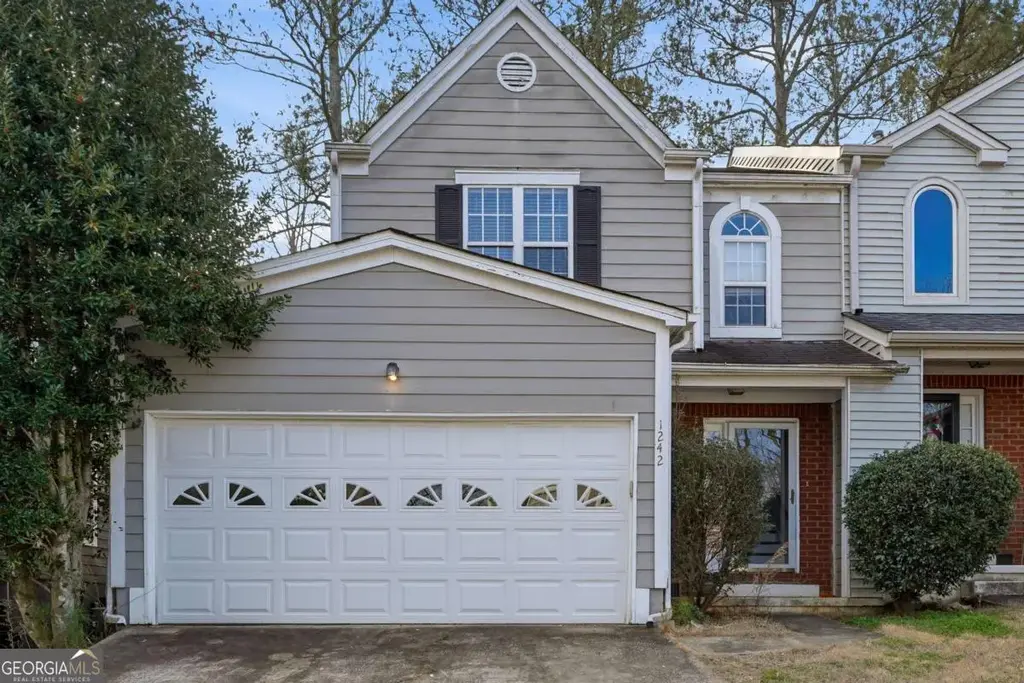 1242 Vintage Pointe Drive, Lawrenceville