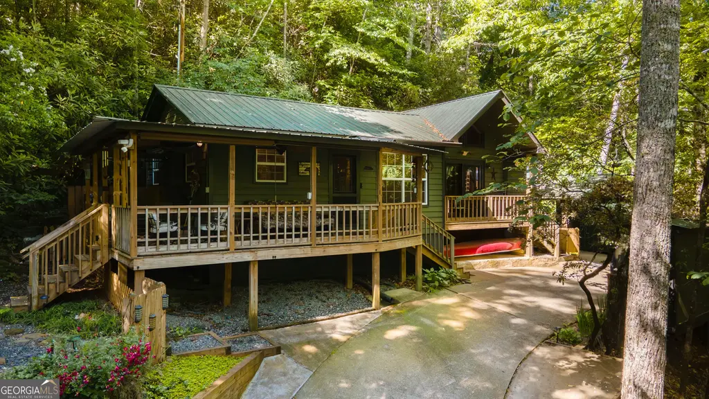 1180 Ruby Lake Drive, Hiawassee