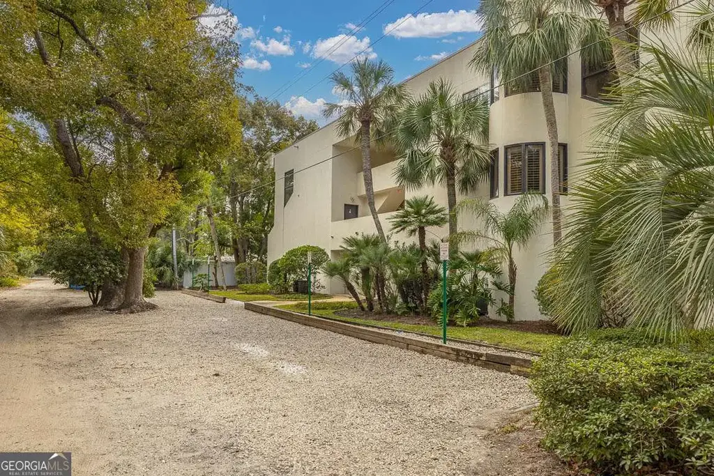 548 Oglethorpe Avenue 11, St. Simons