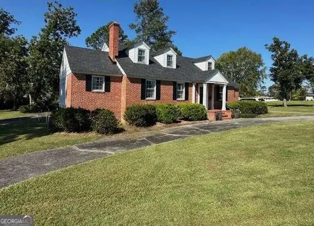 907 Center Drive, Vidalia