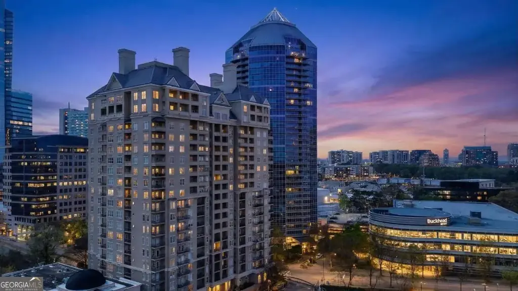 3334 Peachtree Road Ne 911, Atlanta