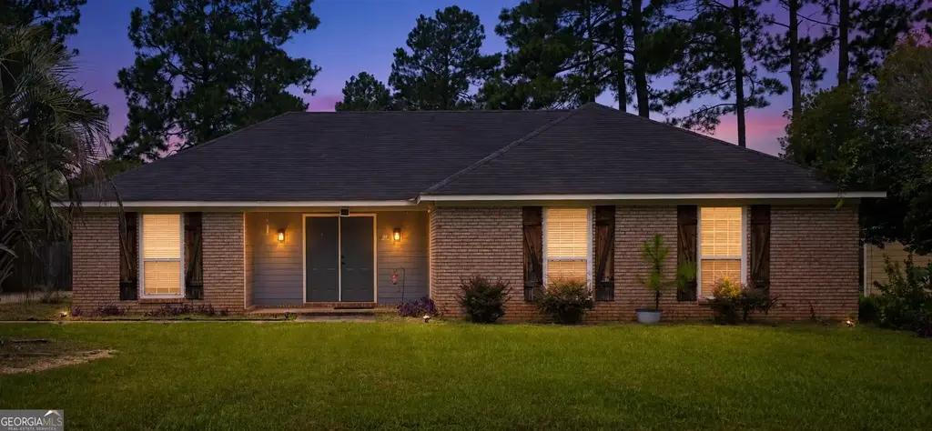 110 Maggie Court, Leesburg