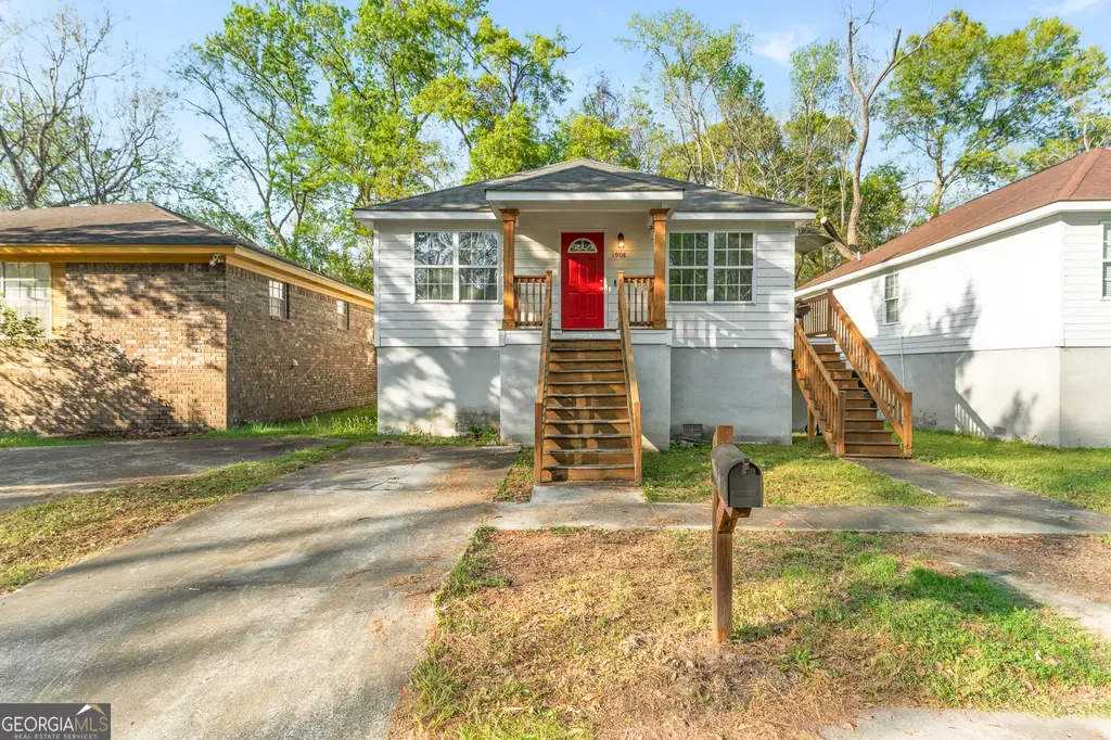 1908 Comet Avenue, Savannah