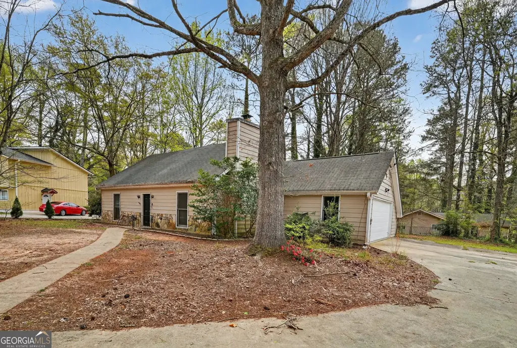 184 Cave Springs Court, Ellenwood