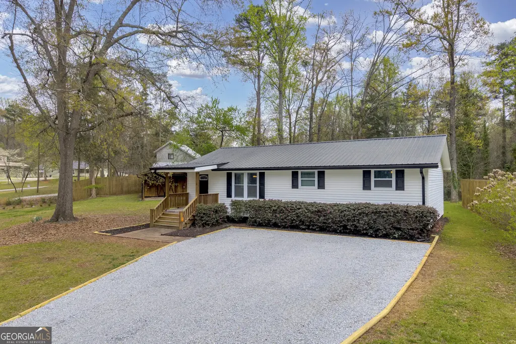 455 Lake View Drive, Lavonia