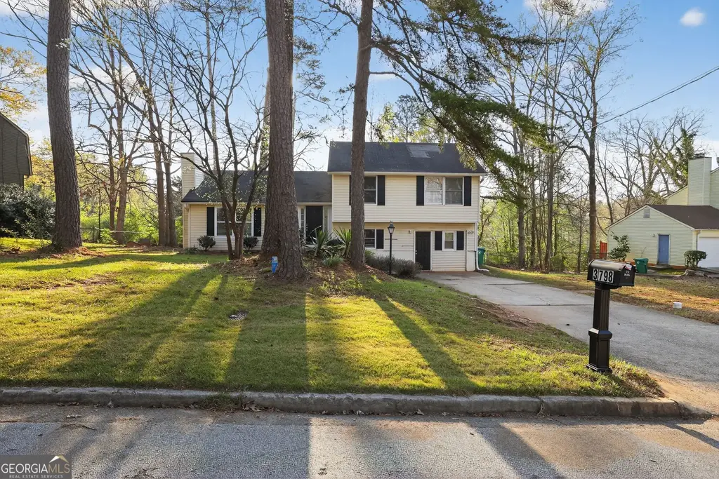 3798 Radcliffe Boulevard, Decatur