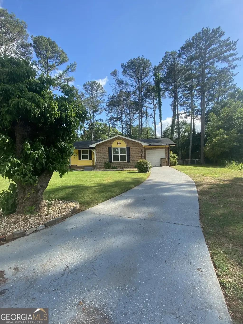 8783 Homewood Court, Riverdale