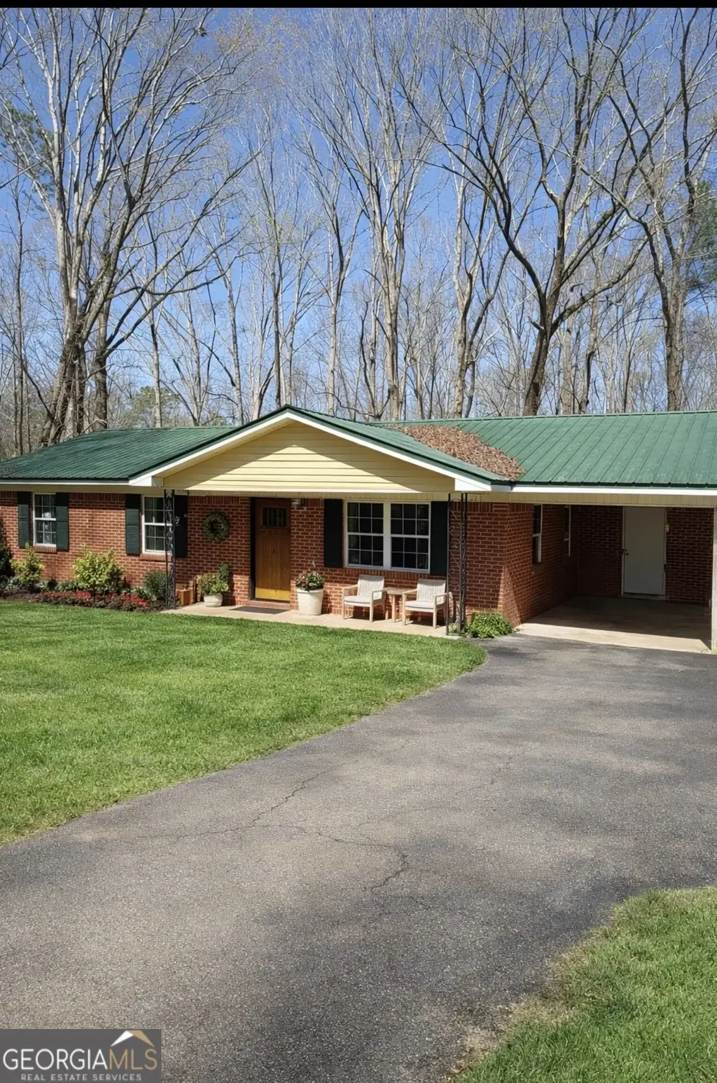 725 Strickland Town Road, Luthersville