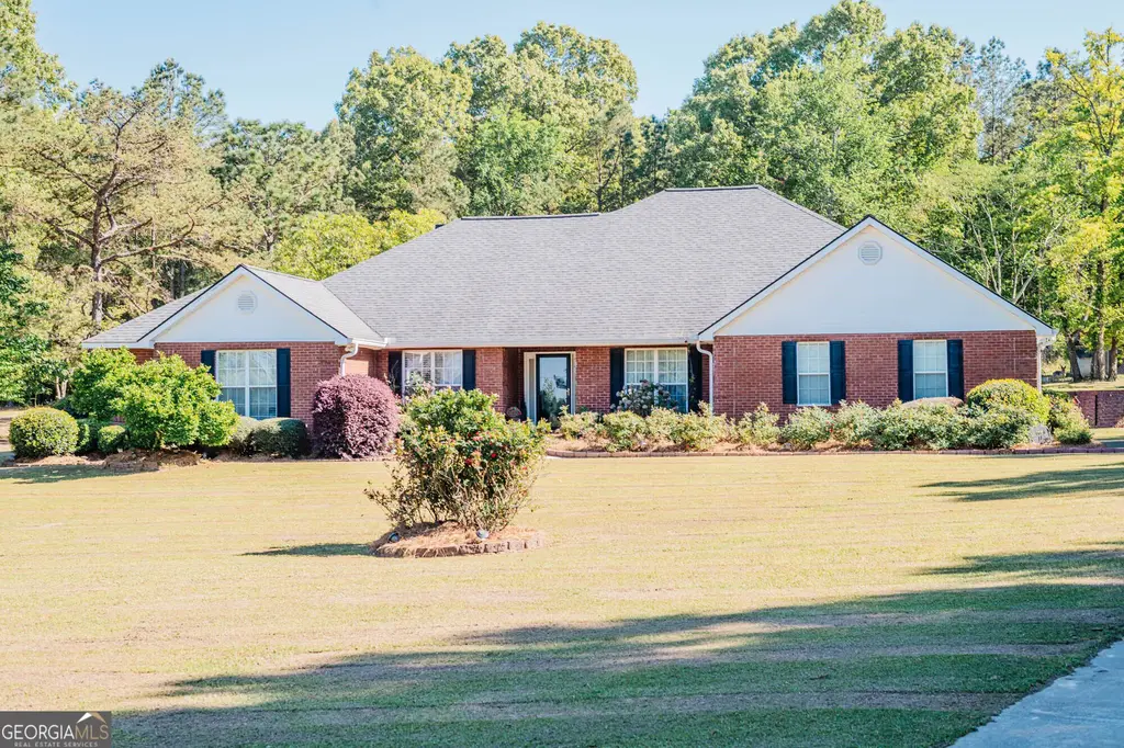 204 Aspen Court, Macon