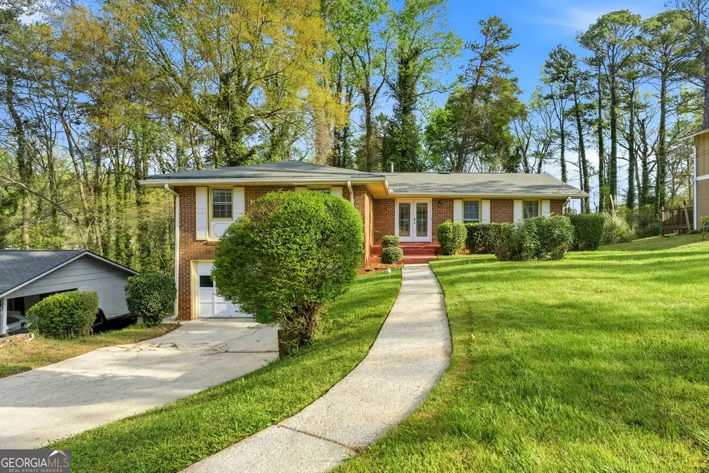2163 Chevy Chase Lane, Decatur