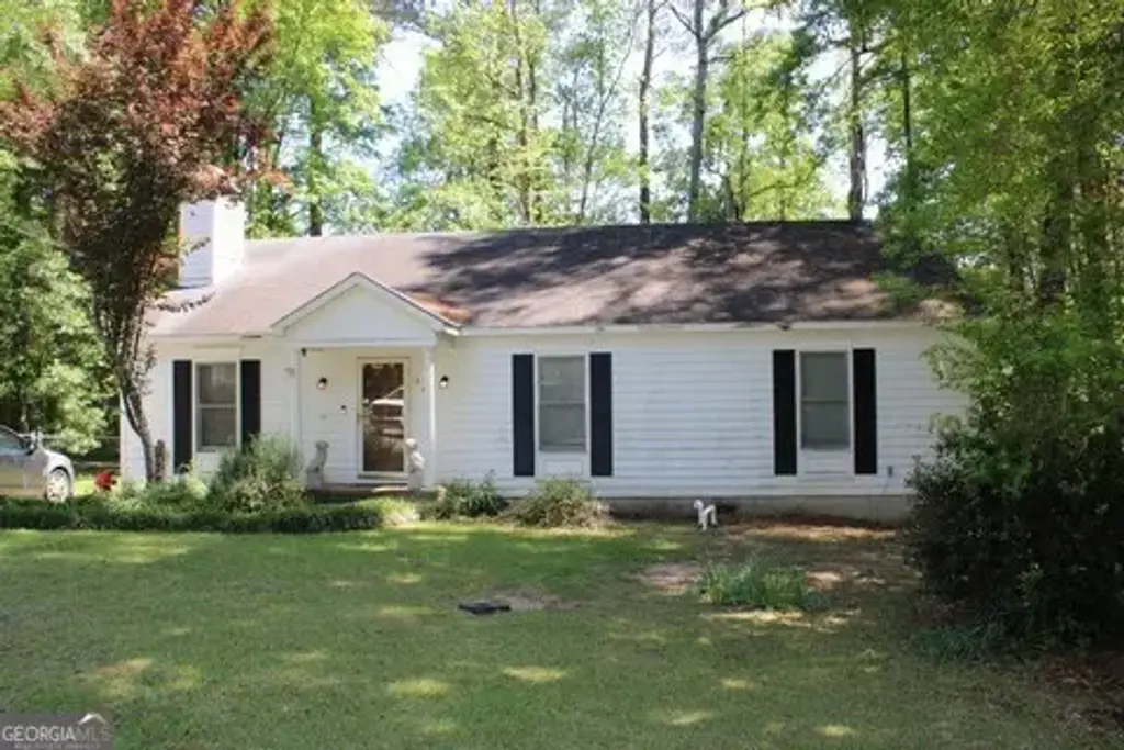 302 James Place, Macon