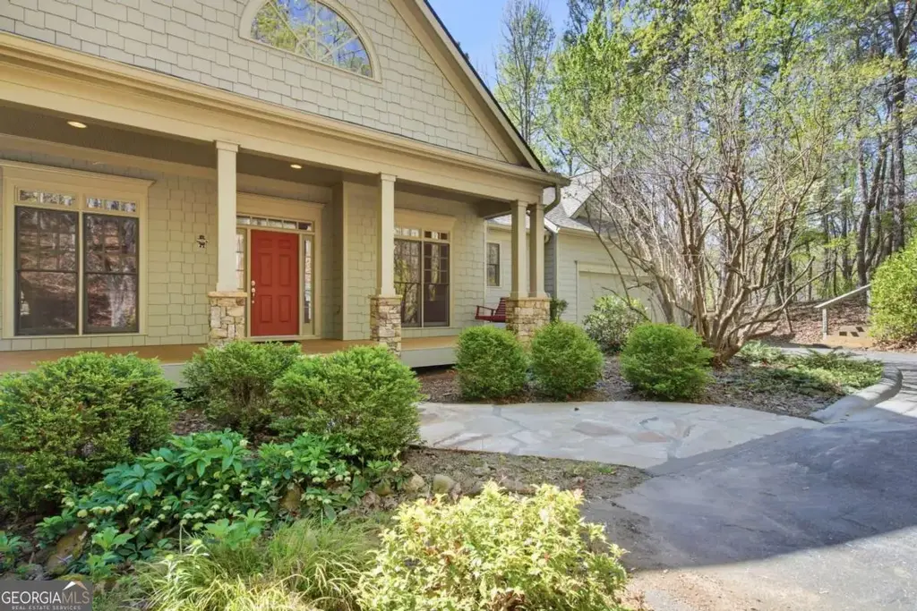 33 Kingfisher Point, Big Canoe