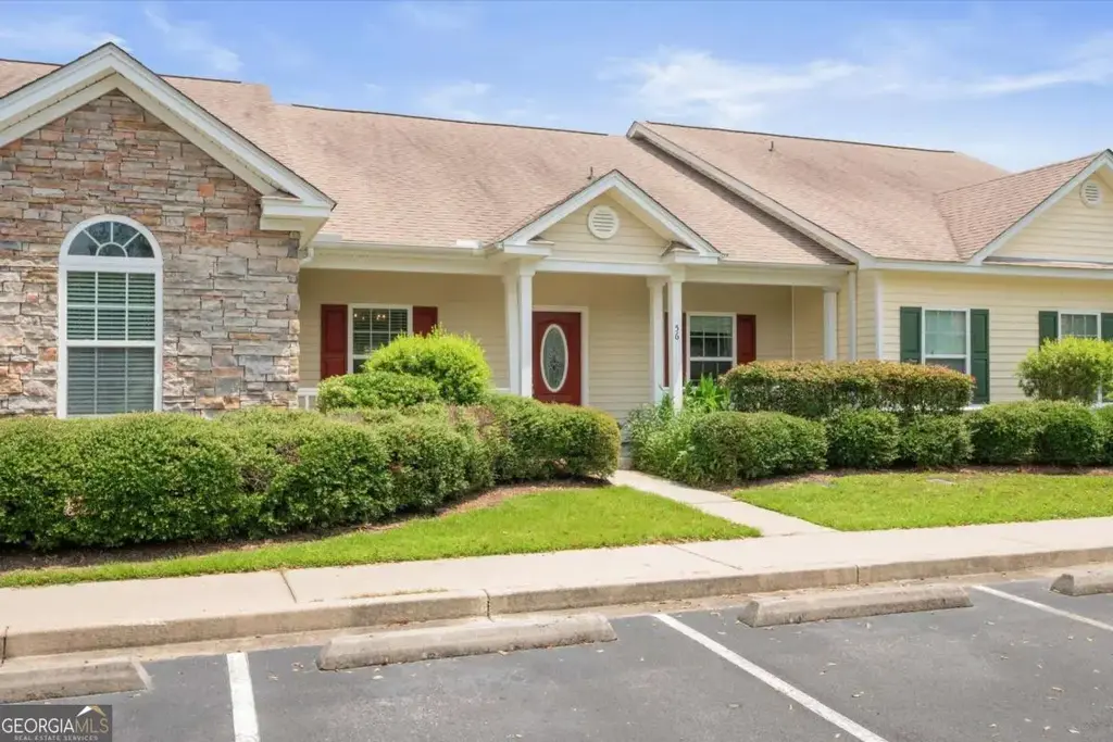 56 Travertine Circle, Savannah