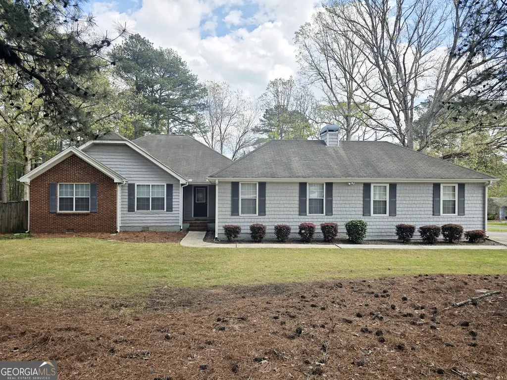 1652 Highway 155 N, McDonough