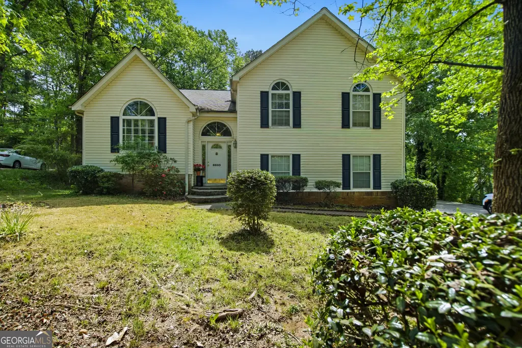 8605 Creekview Court, Douglasville