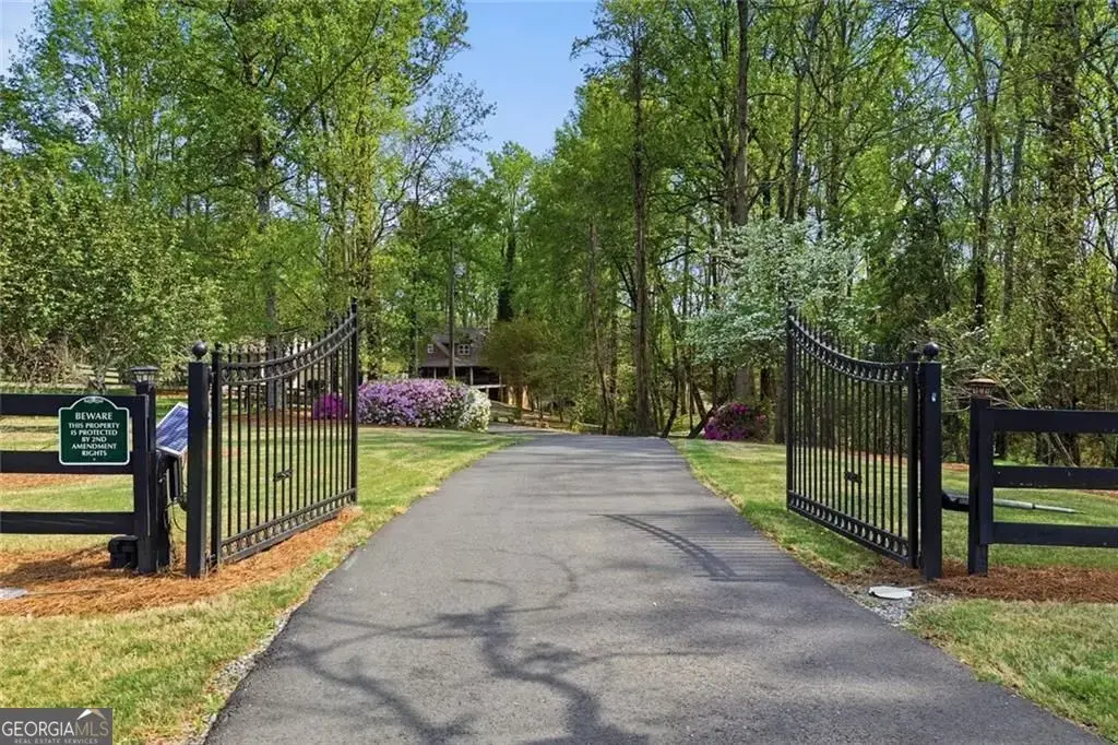 611 Elliott Road, Dawsonville