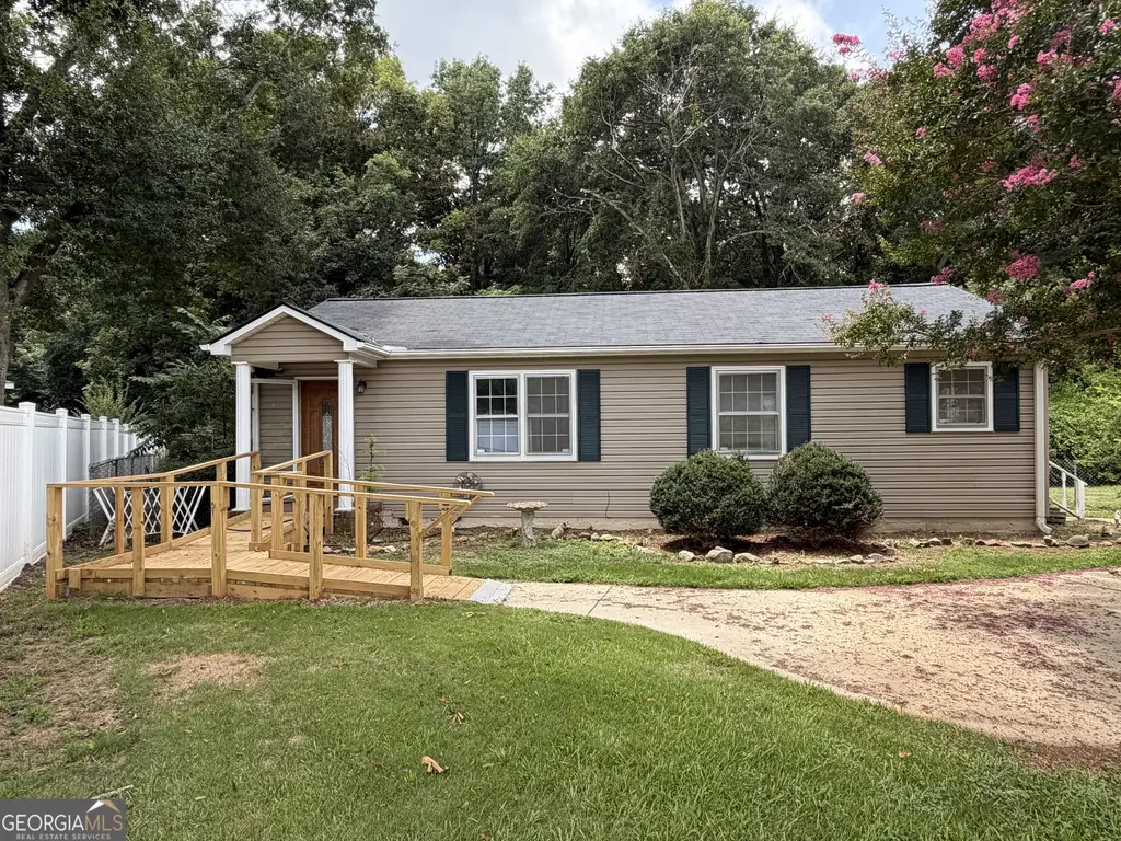 230 Glendale Drive, Hartwell
