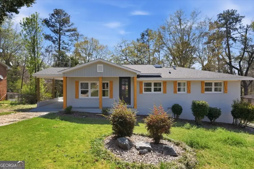 2371 Kensington Road, Macon