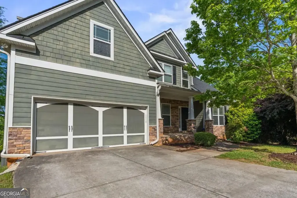 135 Lar Court, Athens