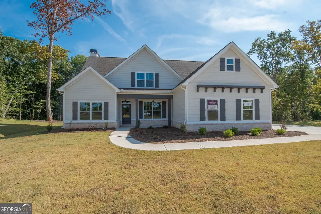 17 Hedge Court, Newnan