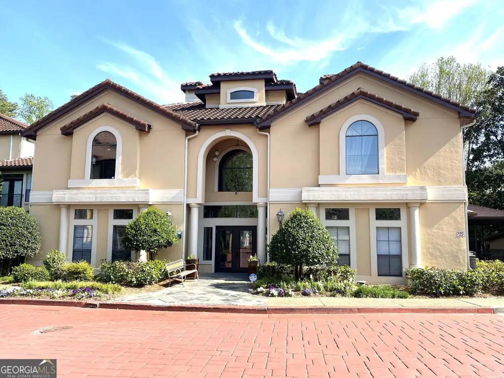 3777 Peachtree Road Ne 1517, Atlanta
