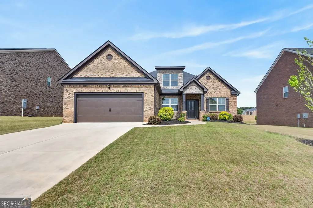 924 Dexter Drive, Stockbridge