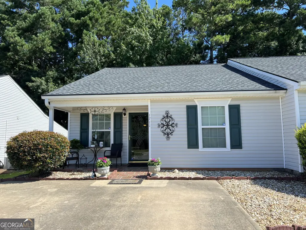 1711 Summerwoods Lane, Griffin