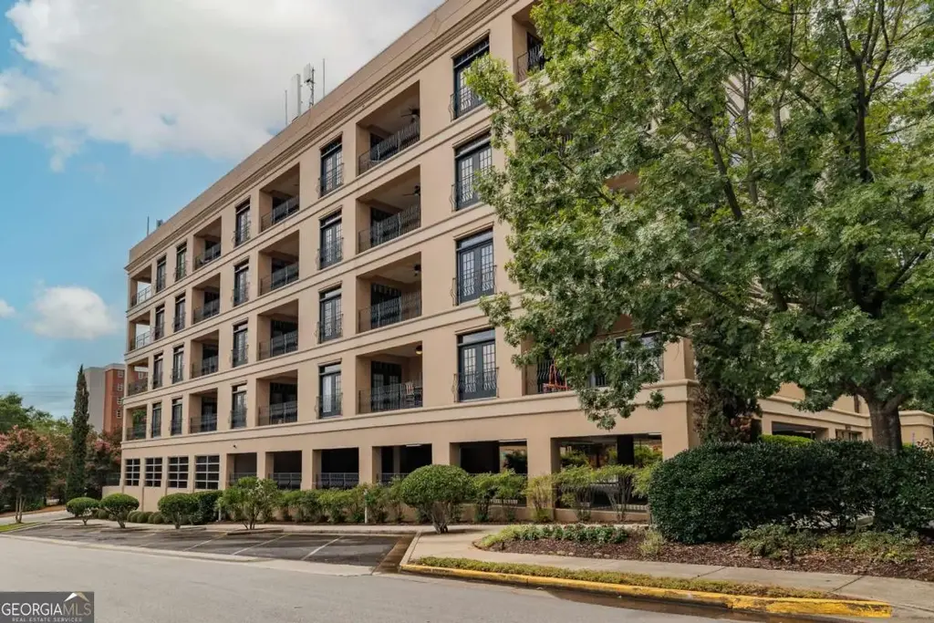 494 Baxter Street 32, Athens