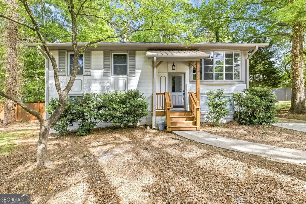 285 Kings Circle, Athens