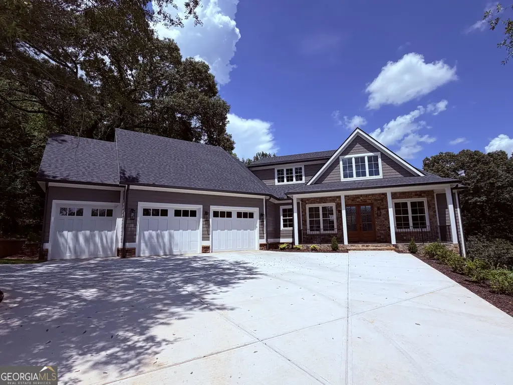 260 Edgewater Trail S, Toccoa