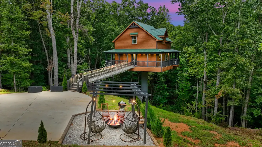 320 Hickory Ridge Drive, Cleveland