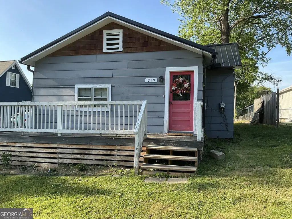 717 W 12th Street, Chickamauga