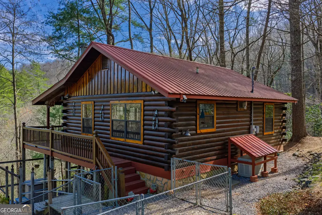 216 Pig Trail, Cherry Log