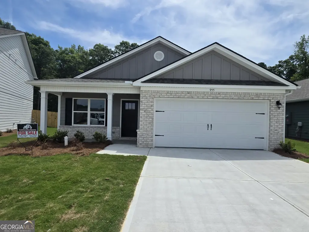 955 Widener Memorial Drive 19, Winder