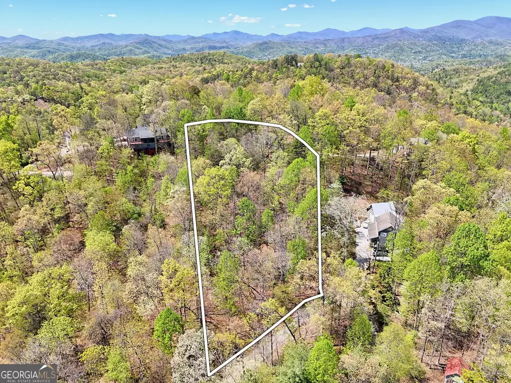 Roundtop Drive, Clayton