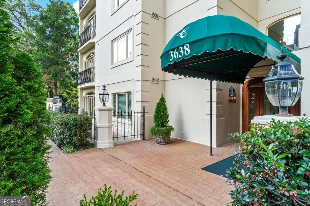 3638 Peachtree Road Ne 306, Atlanta