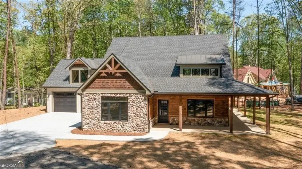 35 Melody Lane, Dawsonville