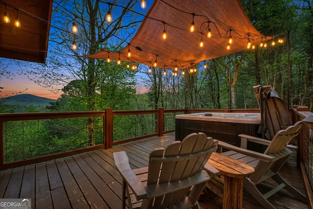 305 Kim Bolton Drive, Morganton