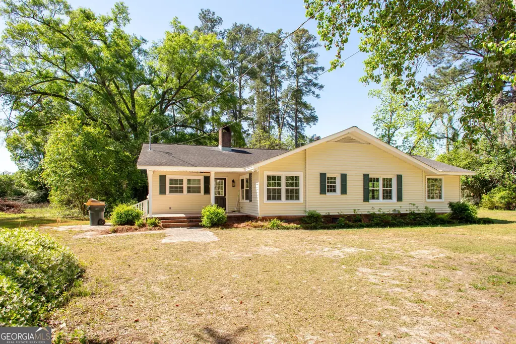 110 Briarwood Road, Waycross