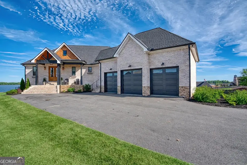 204 County Road 469, Centre