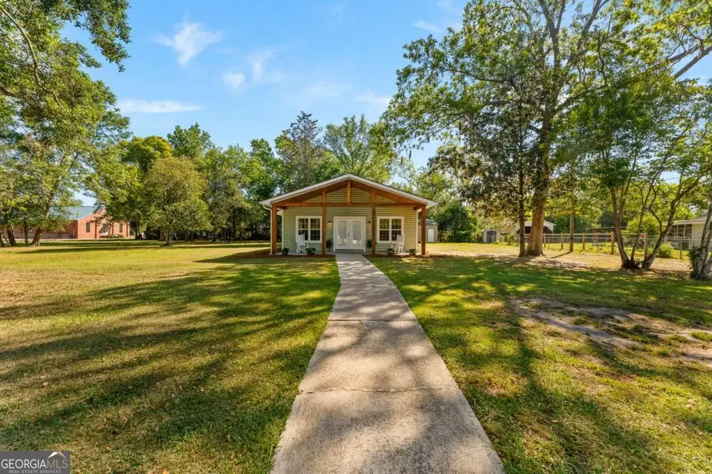 406 Church Street, Guyton