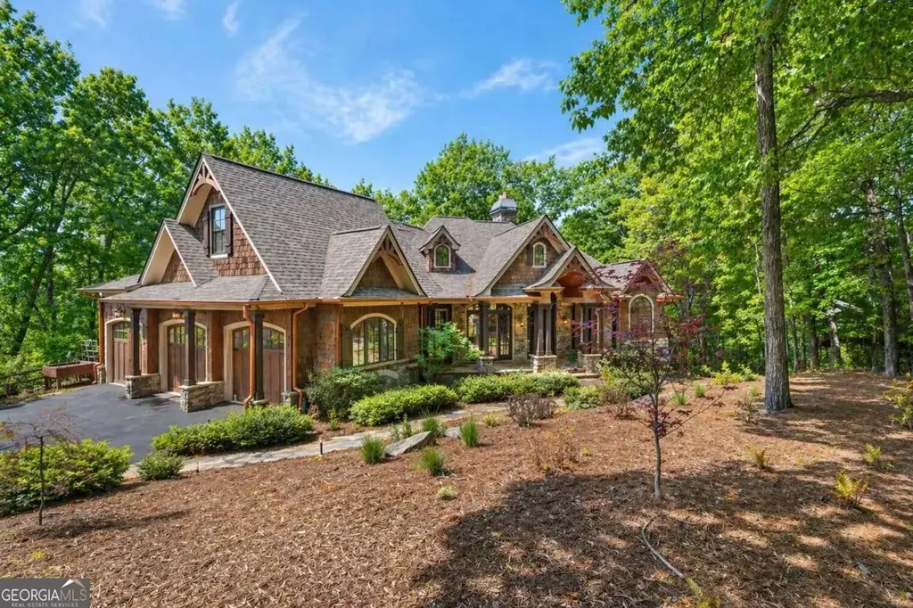 160 Bluestern Drive Se, Big Canoe
