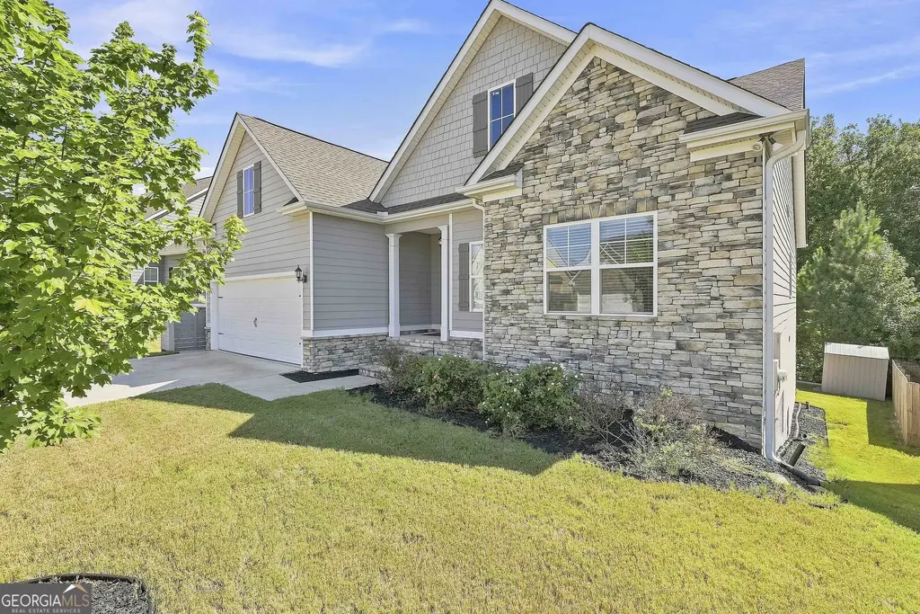 509 Lago Court, Lagrange