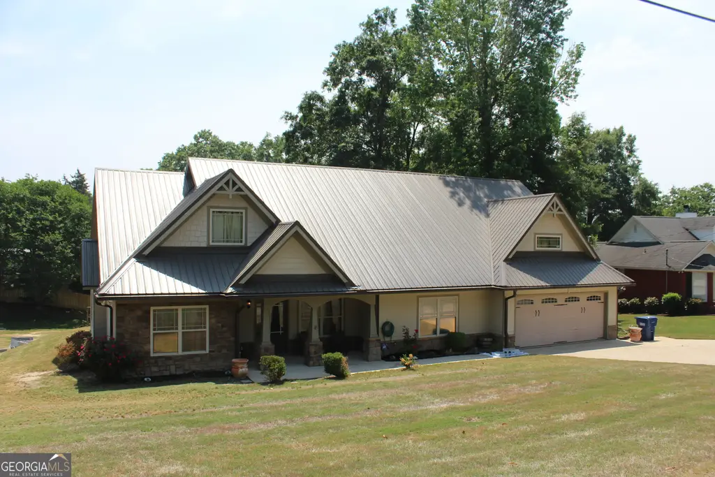 33 Lee Road 2076, PHENIX CITY