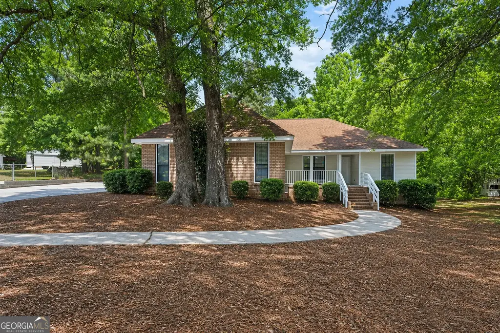104 Lori Court, Warner Robins