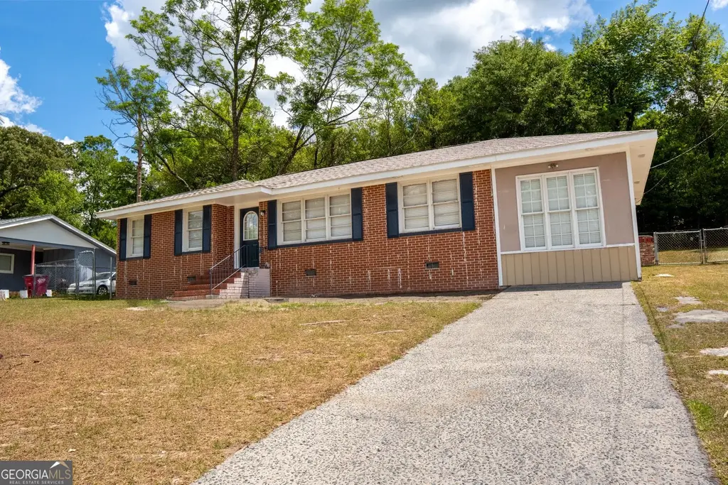 3319 Mohawk Road, Macon