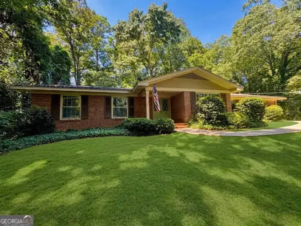 601 Cherokee Road, Lagrange
