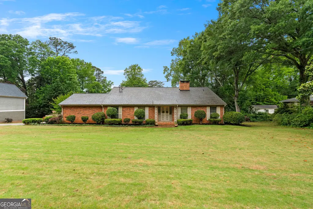 501 Pineview Terrace, Lagrange